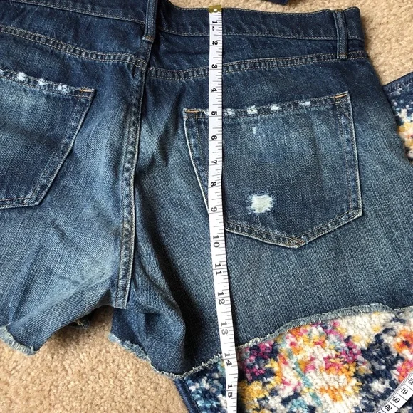 COPY - Gap women’s denim shorts - Picture 7 of 9